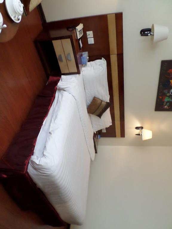 G.S Plaza Hotel Accra Exterior photo